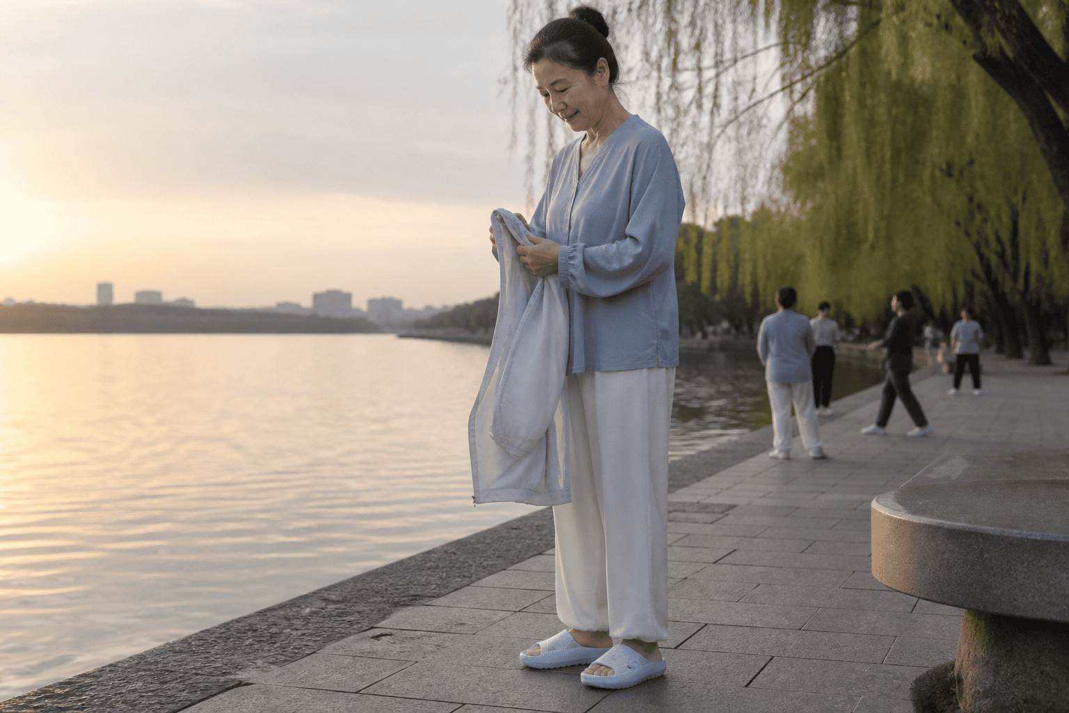 Roomy Fit Slides for Standing and Walking Indoors